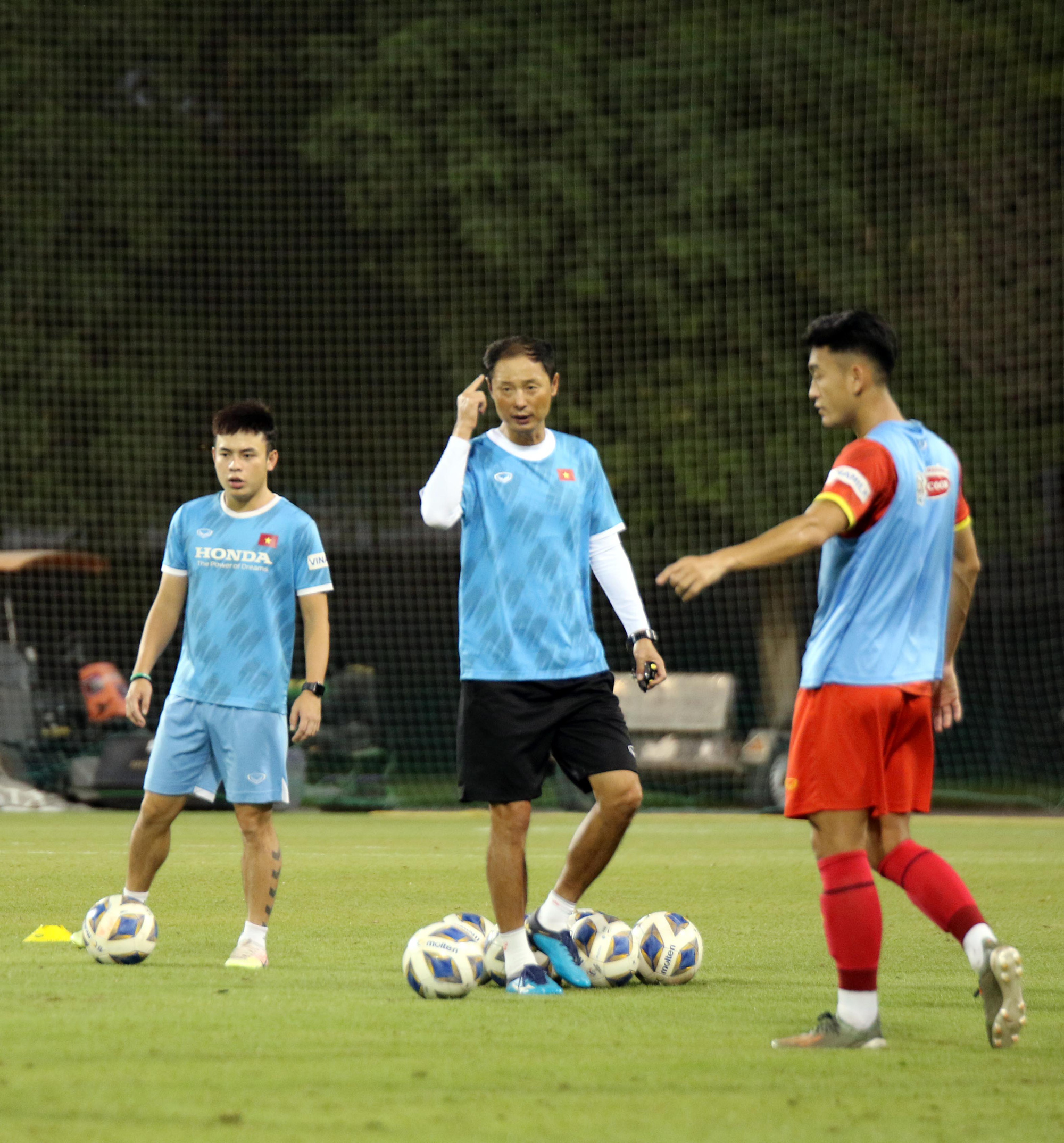 U23 Việt Nam hào hứng tập luyện tại nơi từng được Manchester United &quot;bao trọn&quot; - Ảnh 6.