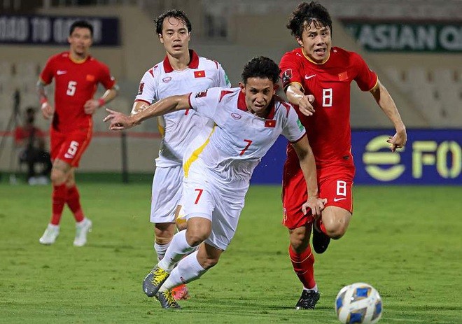 ĐT Việt Nam tụt 3 bậc trên BXH FIFA sau 2 trận thua trước Oman và Trung Quốc - Ảnh 1.