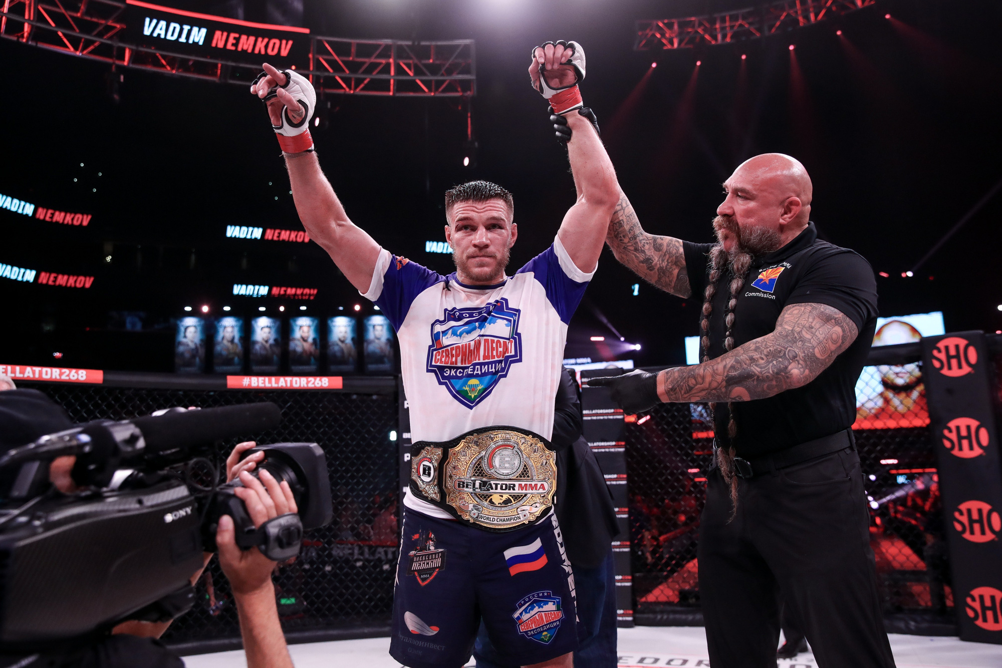 Vadim Nemkov bảo vệ thành công đai Bellator sau chiến thắng áp đảo trước kẻ thách thức Julius Anglickas - Ảnh 9.