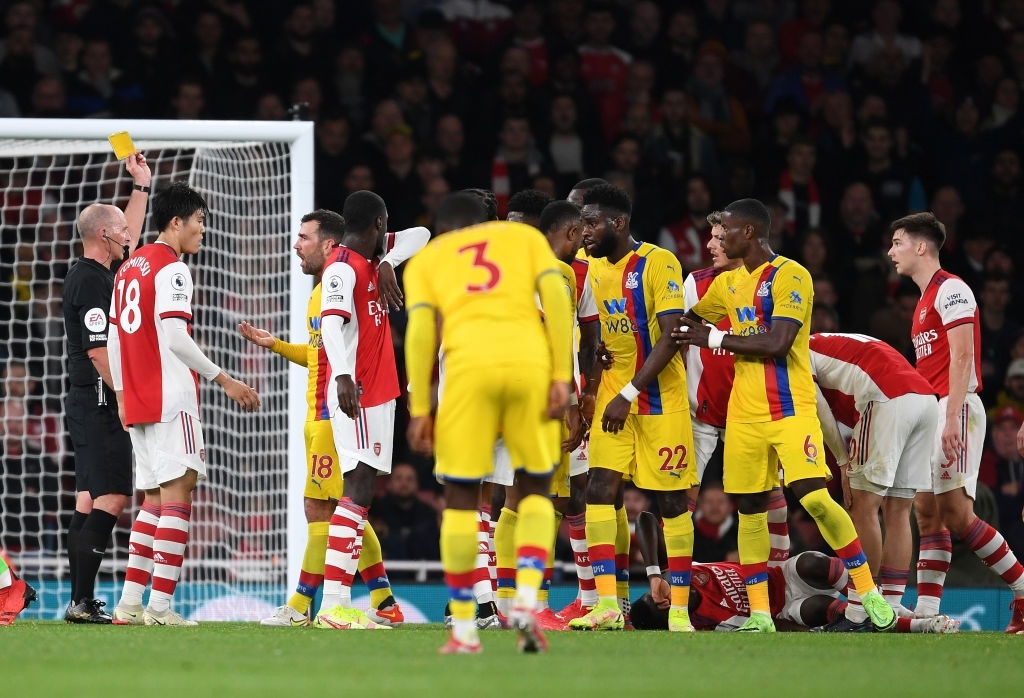 Phạm lỗi thô bạo với sao Arsenal, nhưng cầu thủ Crystal Palace chỉ phải nhận thẻ vàng - Ảnh 4.