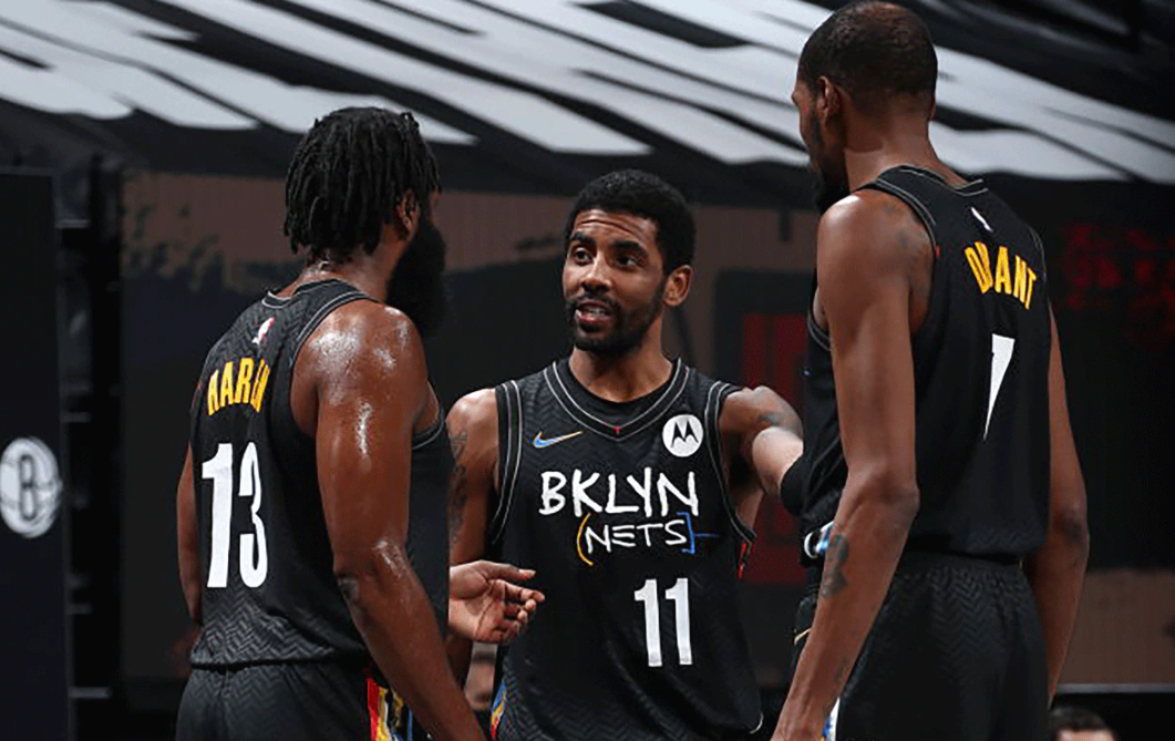 Ông chủ Brooklyn Nets nói gì về trường hợp của Kyrie Irving trước thềm mùa giải 2021-2022? - Ảnh 3.