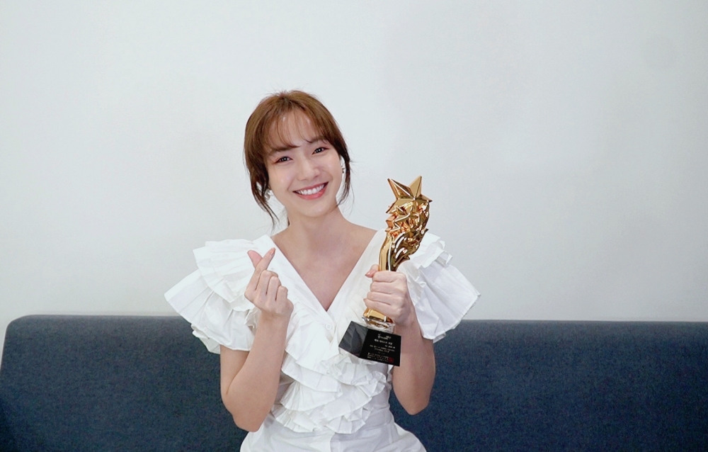 Jang Mi gây bất ngờ với giải thưởng “Nữ ca sĩ quốc tế xuất sắc” tại World Star Awards 2021 - Ảnh 4.