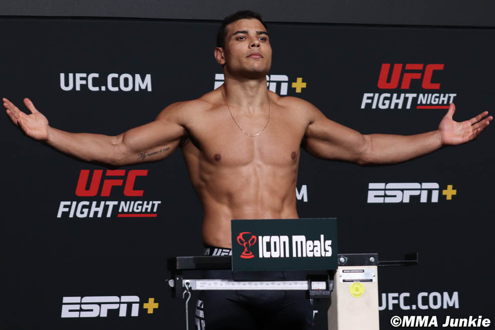 Paulo Costa xứng đáng bị phạt nặng sau vụ lố cân đáng quên - Ảnh 1.