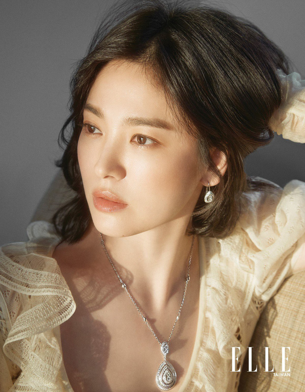 Vì sao Song Hye Kyo được tôn là đại mỹ nhân? Nhìn chùm ảnh 2 thập kỷ góc nghiêng bất biến và bộ phận chấp ảnh nhòe này đi! - Ảnh 5.