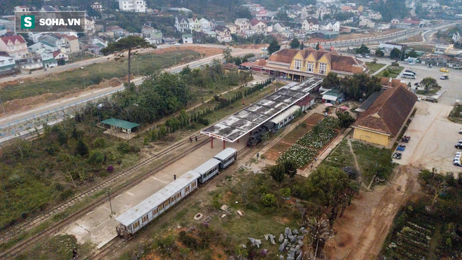 [ẢNH] Những đoàn tàu trăm tuổi vang bóng một thời tại nhà ga đường sắt cao nhất Việt Nam - Ảnh 1.