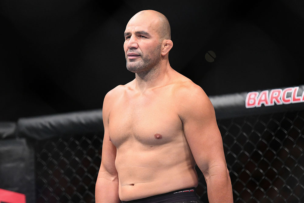 Những điểm nhấn tại UFC 267: Hai kèo tranh đai, sự xuất hiện của Makhachev và Chimaev - Ảnh 3.