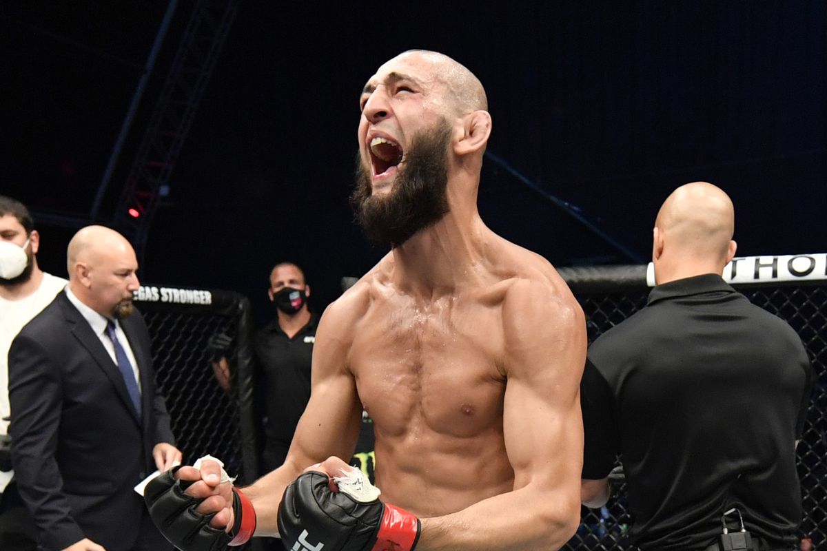 Những điểm nhấn tại UFC 267: Hai kèo tranh đai, sự xuất hiện của Makhachev và Chimaev - Ảnh 6.