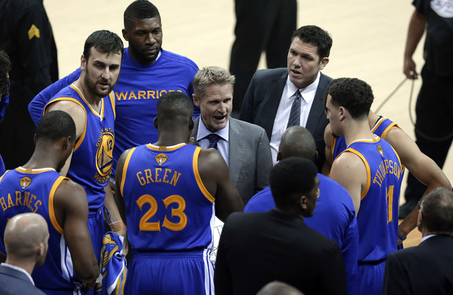 Steve Kerr hay người thầy với triết lý “mềm nắn rắn buông” độc đáo - Ảnh 2.