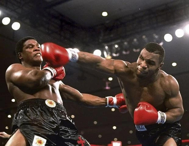 Mike Tyson và khả năng đánh bại đối thủ từ ánh mắt - Ảnh 4.