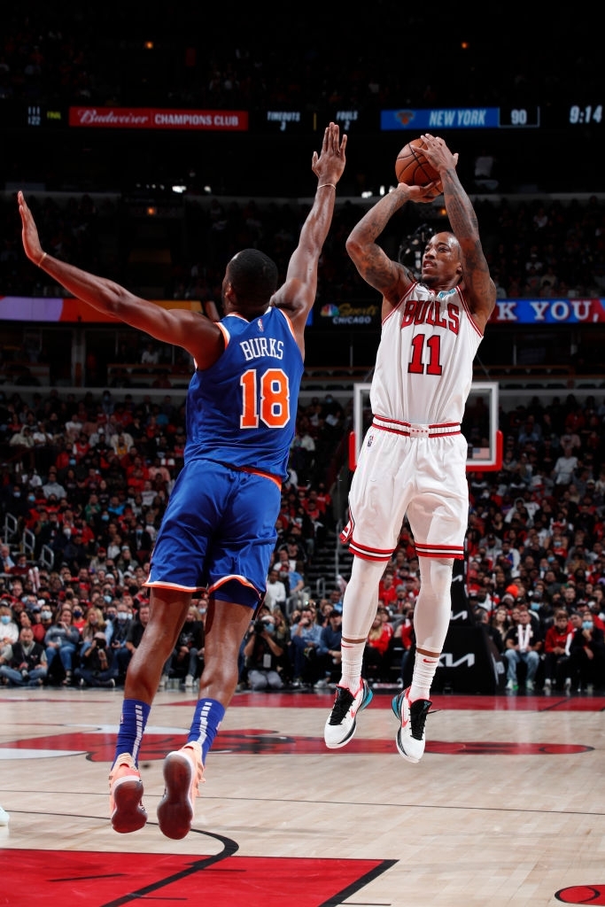 Vứt đi lợi thế 13 điểm, New York Knicks suýt thua ở những giây cuối cùng trước Chicago Bulls - Ảnh 3.