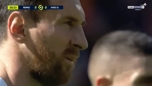 Messi đá phạt Messi đá phạt