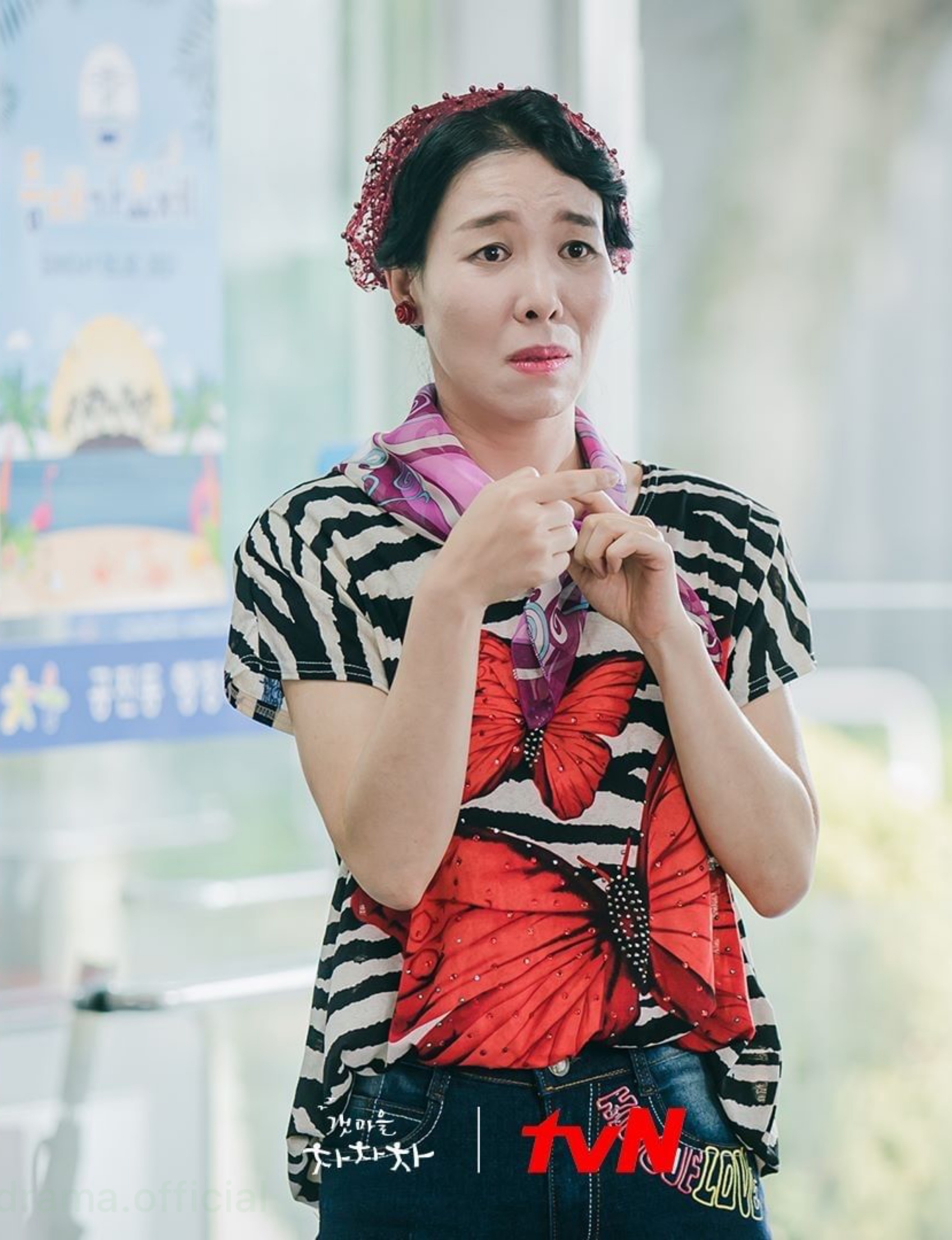 Màn ảnh Hàn có một bà hoàng giải trí: Cứ xuất hiện là tạo meme, vô danh nhưng ai cũng nhớ mặt - Ảnh 8.