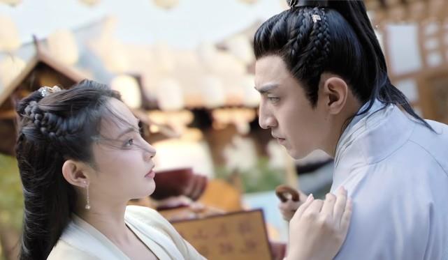 Bành Tiểu Nhiễm để mặc bạn trai Triệu Lệ Dĩnh hôn tình tứ ở phim mới, nào ngờ đằng sau ẩn chứa sự thật bốc mùi - Ảnh 6.