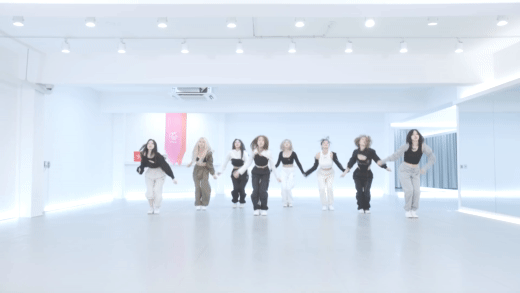 TWICE bắt trend áo què của BLACKPINK nhảy đội hình 8 người, khoe phòng tập mới trắng sáng bay màu hội chị em - Ảnh 3.