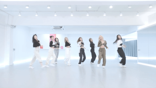 TWICE bắt trend áo què của BLACKPINK nhảy đội hình 8 người, khoe phòng tập mới trắng sáng bay màu hội chị em - Ảnh 8.