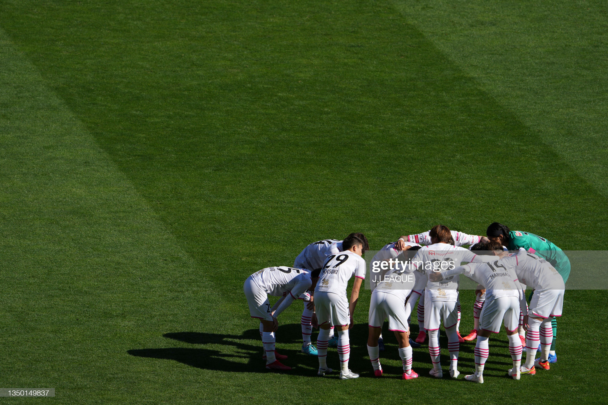 Văn Lâm cổ vũ từ Nga, Cerezo Osaka vẫn đánh rơi cúp - Ảnh 3.