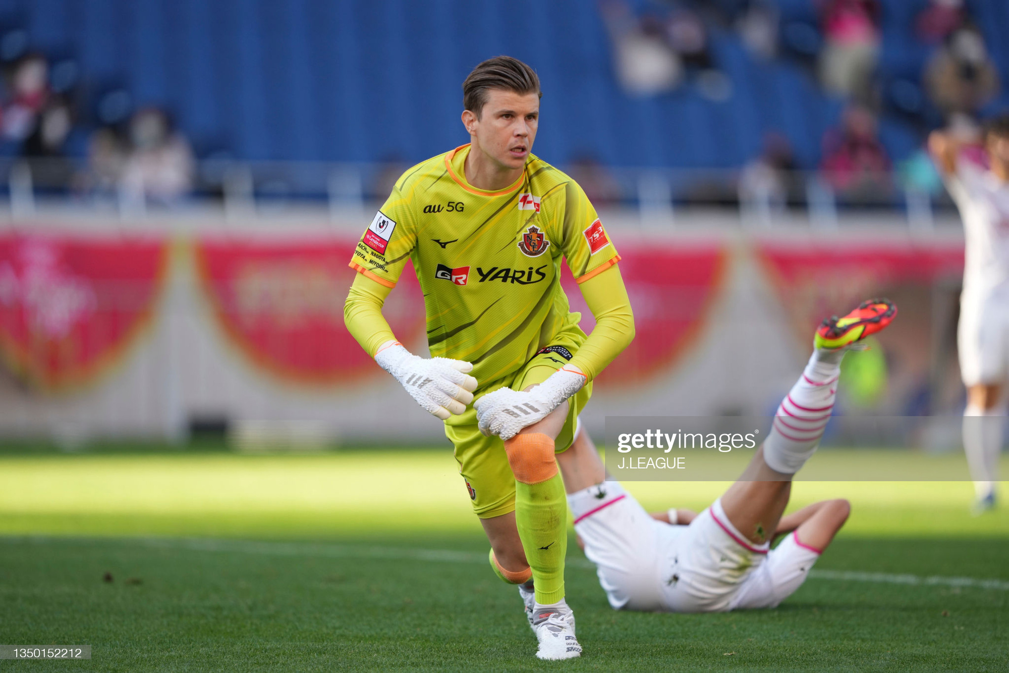 Văn Lâm cổ vũ từ Nga, Cerezo Osaka vẫn đánh rơi cúp - Ảnh 9.