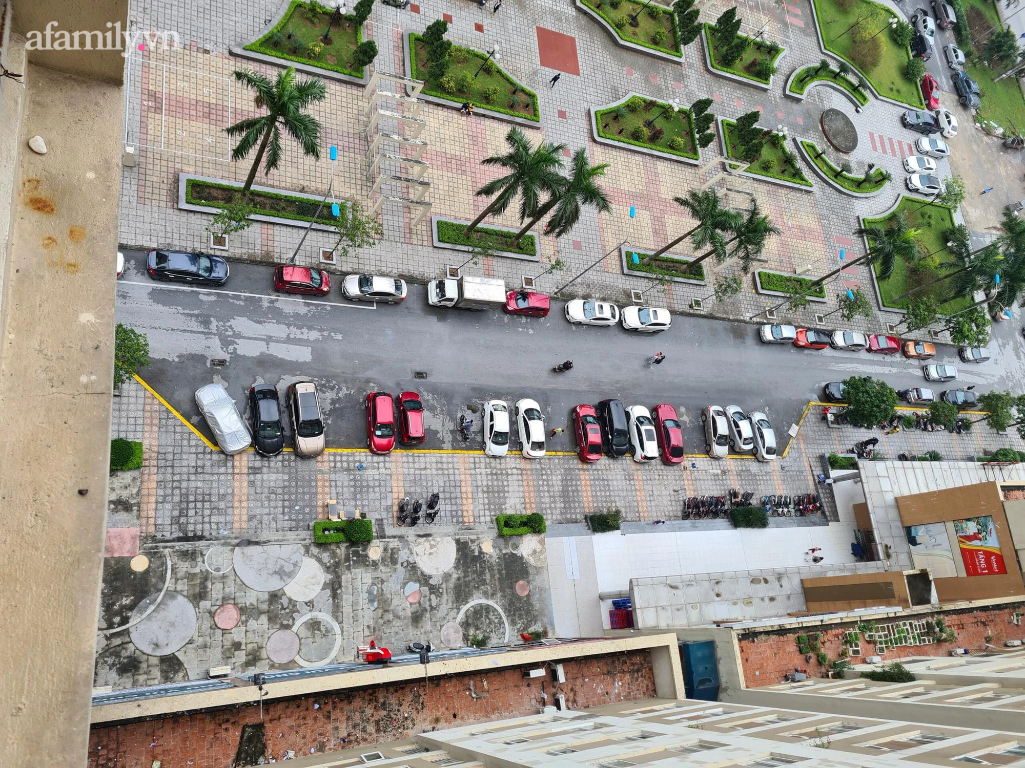 Khu vực đỗ xe trong chung cư của cư dân