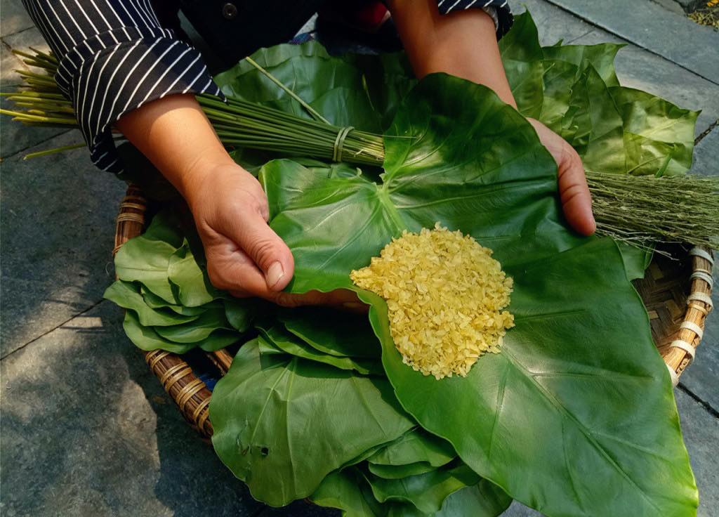 Cốm cuối mùa, ai cũng muốn tranh thủ ăn nhưng ăn sao vừa tốt cho sức khỏe, da lại mịn đẹp thì ít ai nắm rõ &quot;chiêu&quot; này! - Ảnh 1.