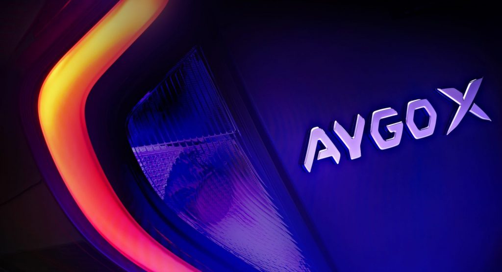 Toyota Aygo X - Xe gầm cao giá rẻ mới, dài ngang Wigo - Ảnh 2.