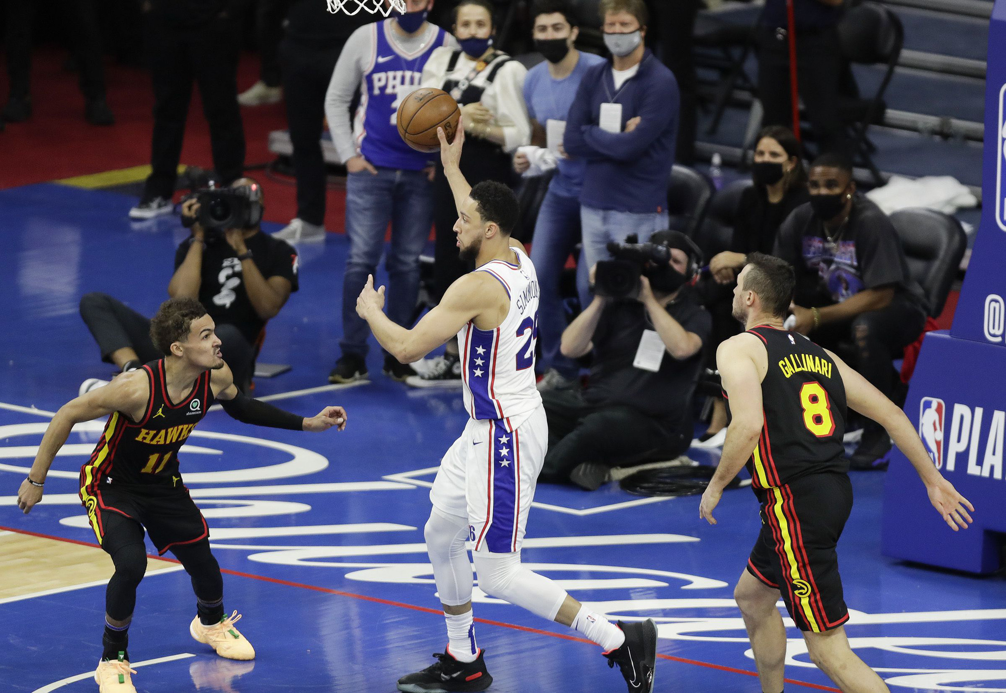 Dwight Howard lên tiếng bênh vực Ben Simmons giữa sóng gió drama - Ảnh 1.