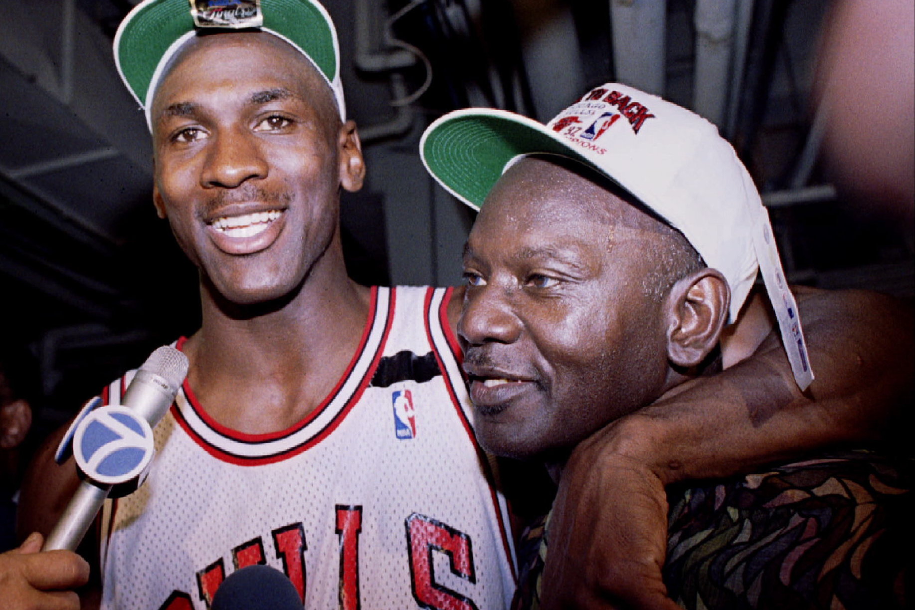 Scottie Pippen thú nhận về đám tang của bố Michael Jordan, tình bạn nhiều khả năng sẽ chấm dứt - Ảnh 2.