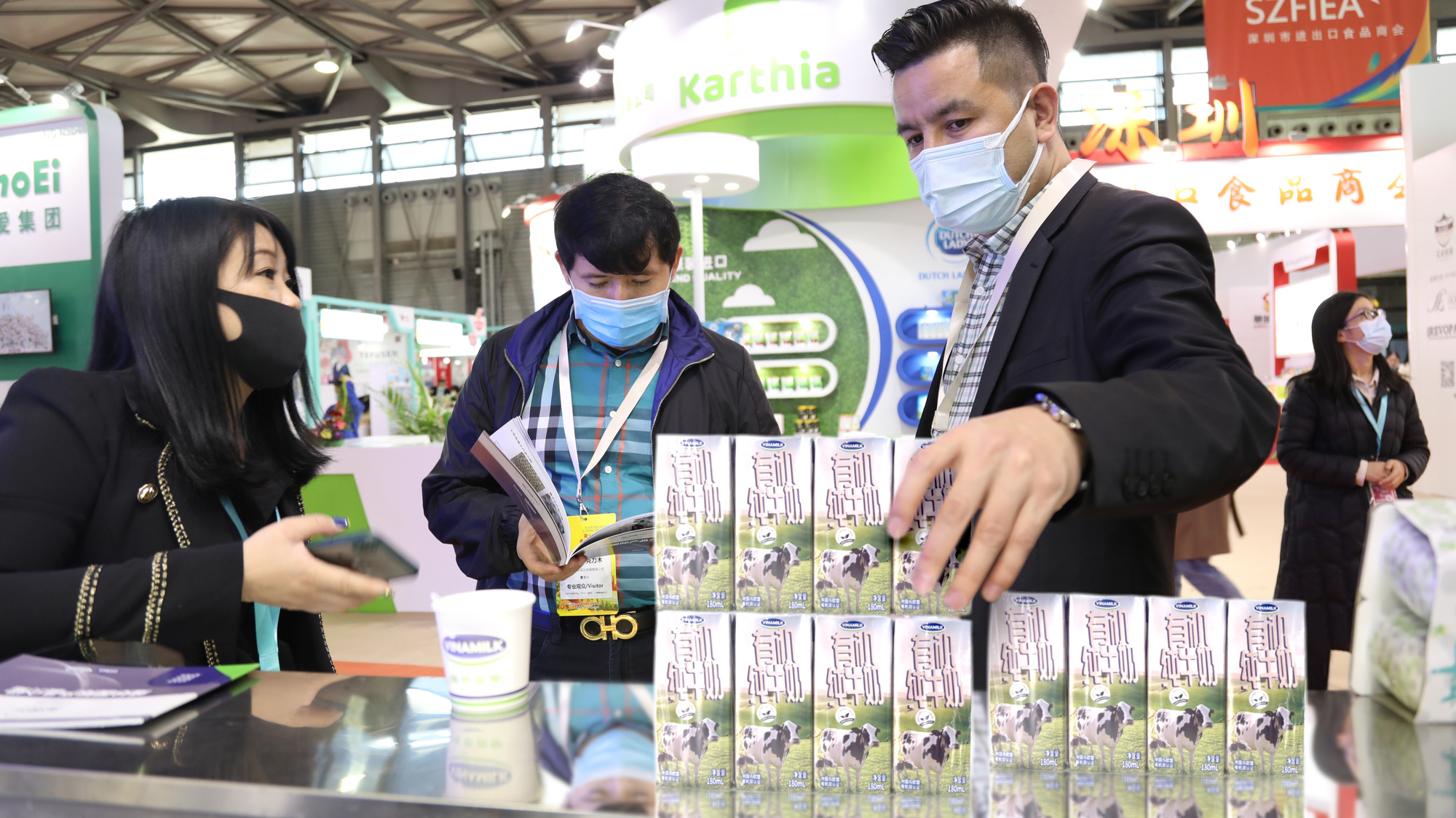 Sữa tươi Organic Vinamilk gây ấn tượng tại Triển lãm Quốc tế Thượng Hải - Ảnh 1.