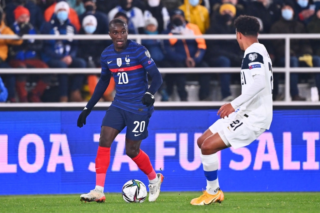 "Song sát" Mbappe-Benzema ghi bàn, Pháp thắng dễ Phần Lan trên sân khách - Ảnh 1. "Song sát" Mbappe-Benzema ghi bàn, Pháp thắng dễ Phần Lan trên sân khách - Ảnh 1.