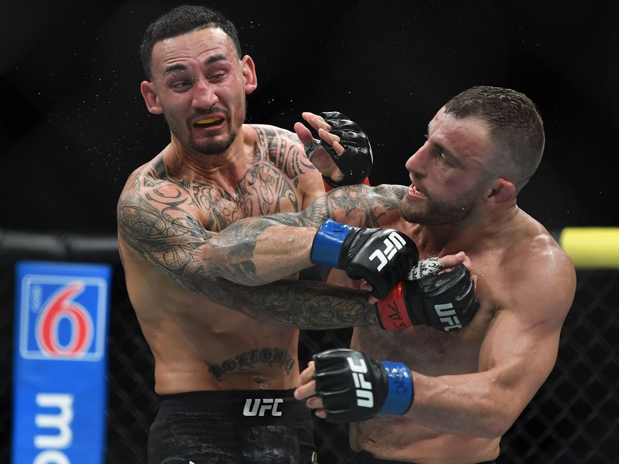 Nhà vô địch Alexander Volkanovski: Đưa mặt hứng đòn, Max Holloway sẽ sớm bị đánh gục - Ảnh 1.