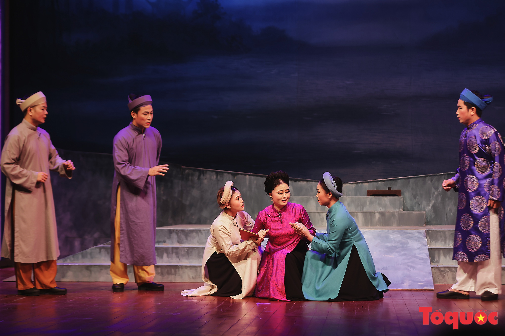 Nhà hát Chèo Việt Nam ra mắt vở diễn mới về Hồng Hà nữ sĩ Đoàn Thị Điểm - Ảnh 13.