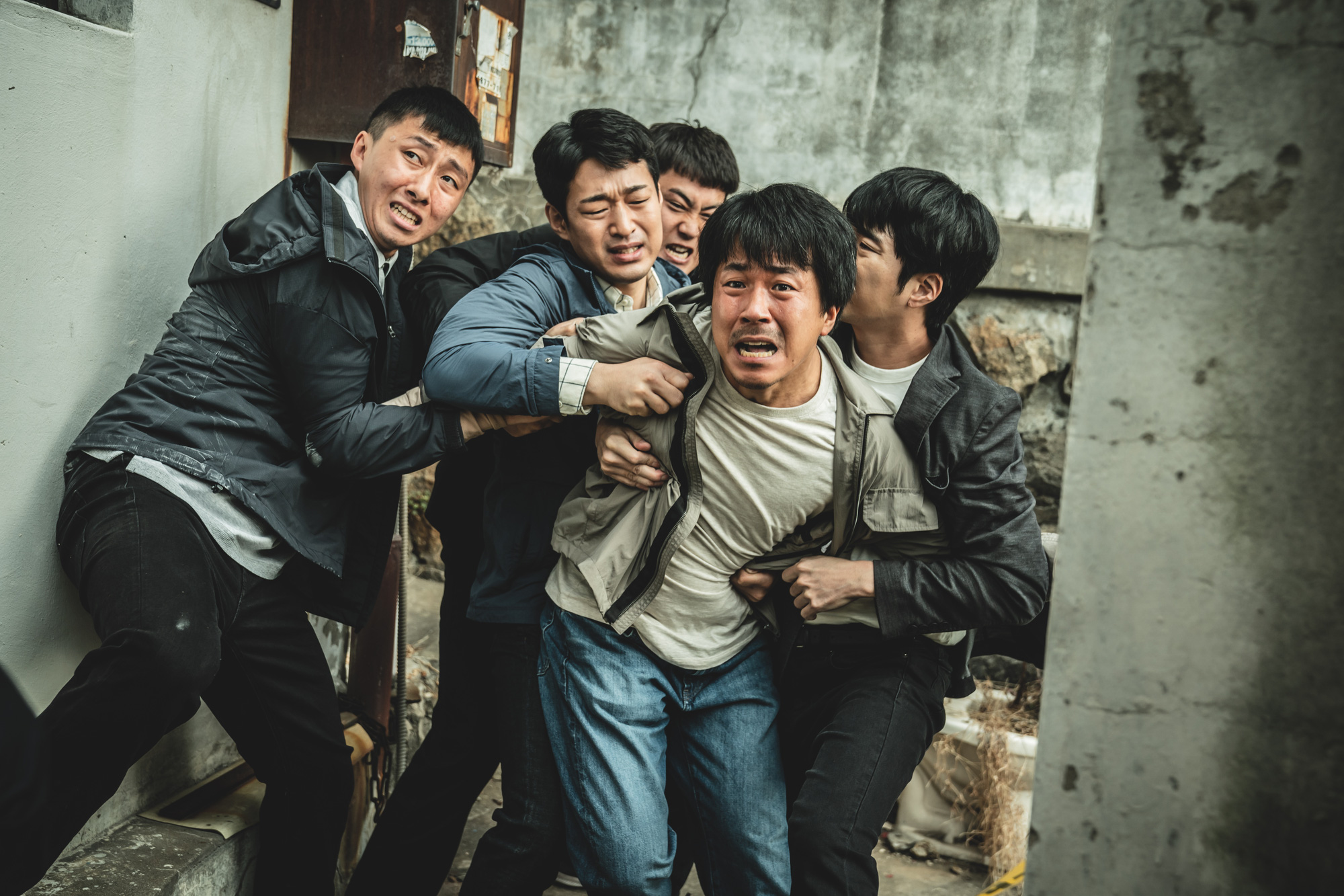 Sau Squid Game, Hellbound của Ảnh đế Yoo Ah In đứng top 1 Netflix toàn cầu bất chấp nội dung tà giáo - Ảnh 3.