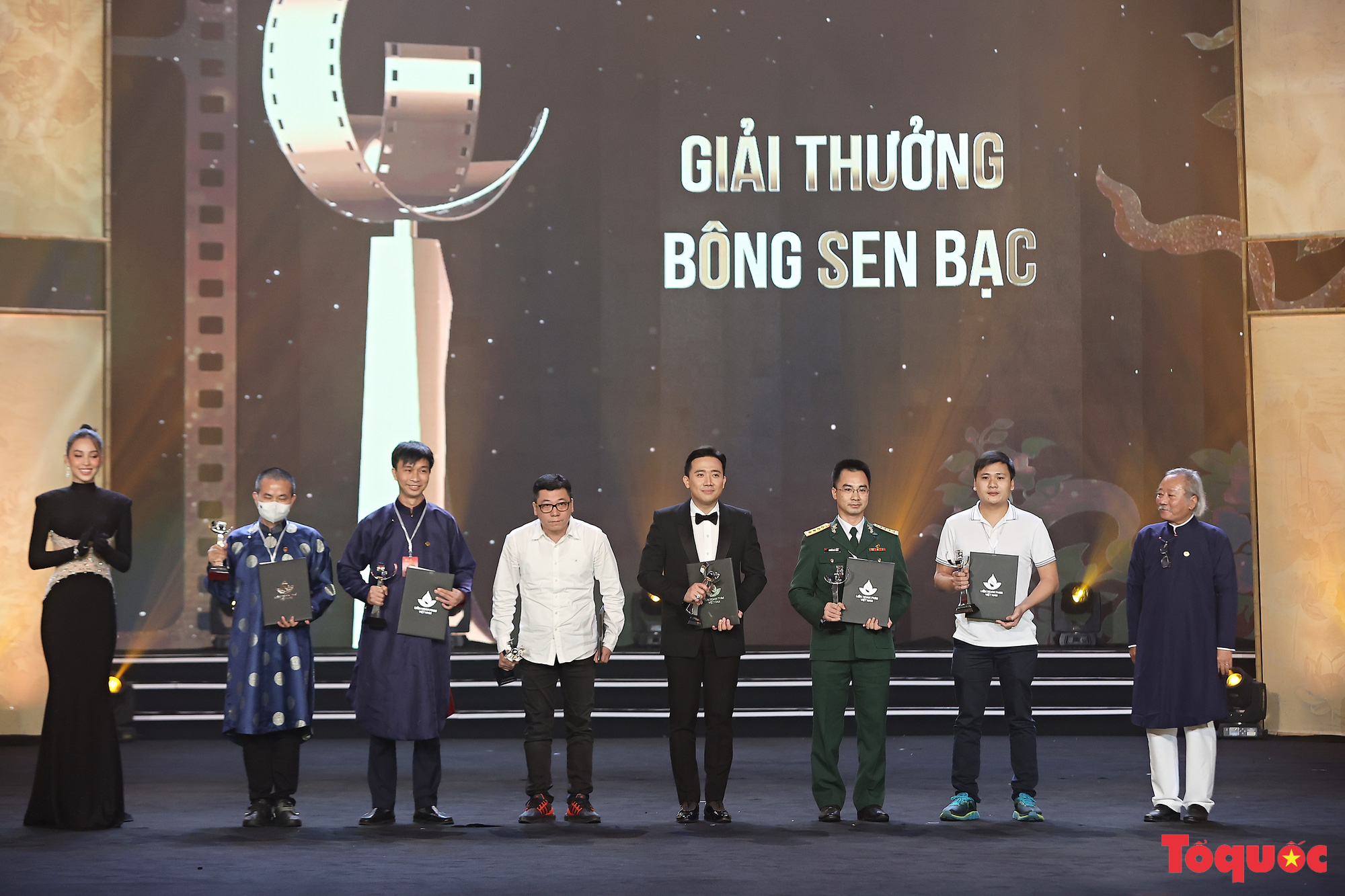 Toàn cảnh Lễ Bế mạc và trao giải Liên hoan phim Việt Nam lần thứ XXII  - Ảnh 8.