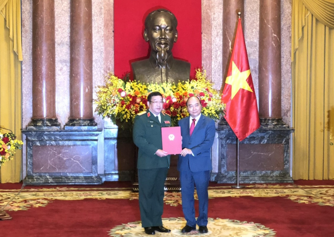 Chủ tịch nước trao Quyết định thăng quân hàm Thượng tướng cho Thứ trưởng Phạm Hoài Nam - Ảnh 1.