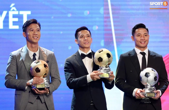 Quả bóng vàng Việt Nam 2021 bỏ 3 danh hiệu vì dịch COVID-19 - Ảnh 1.
