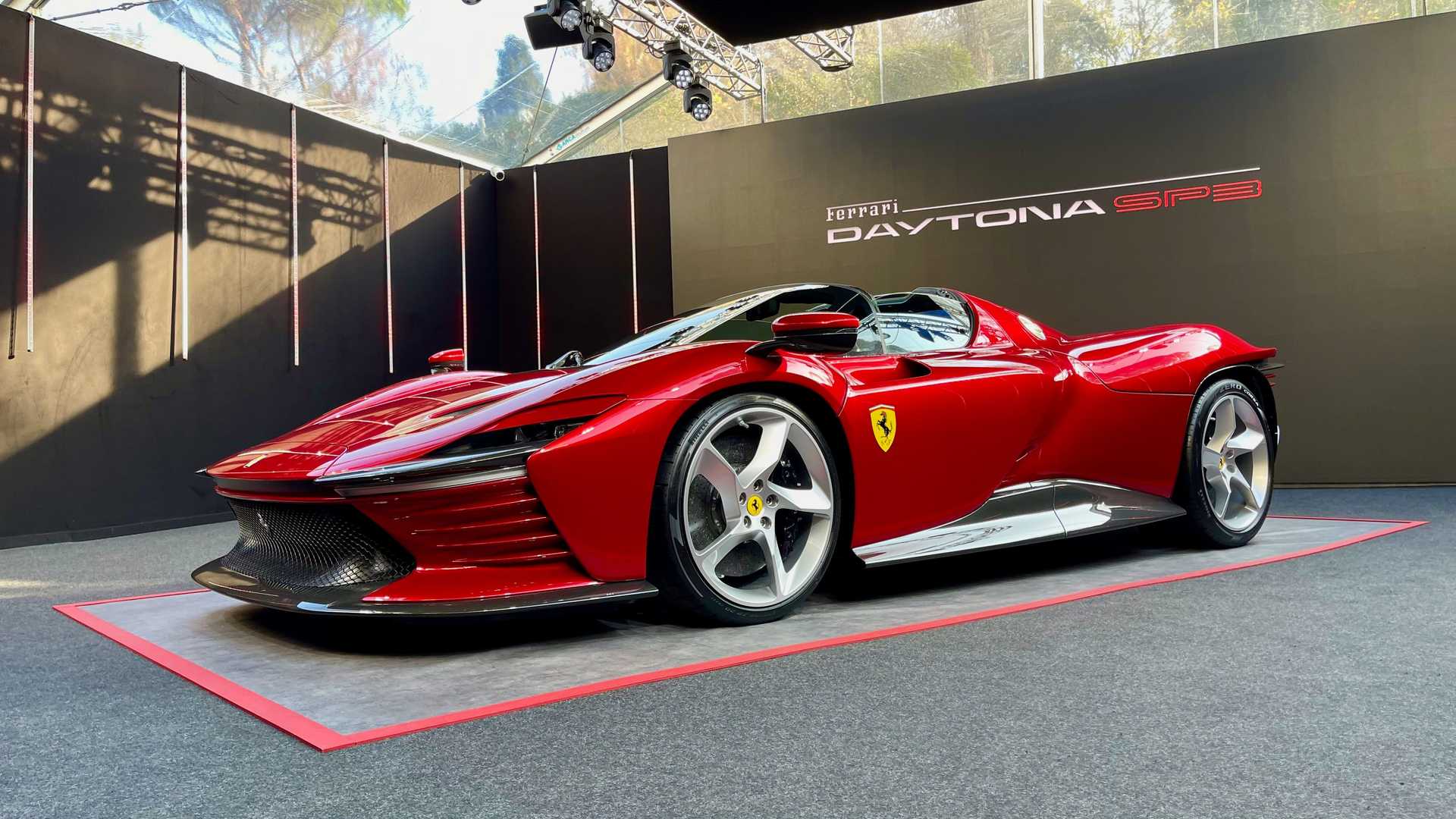 5 siêu phẩm Ferrari mới rục rịch ra mắt: Thiết kế tân cổ giao duyên, chỉ sản xuất giới hạn - Ảnh 2.