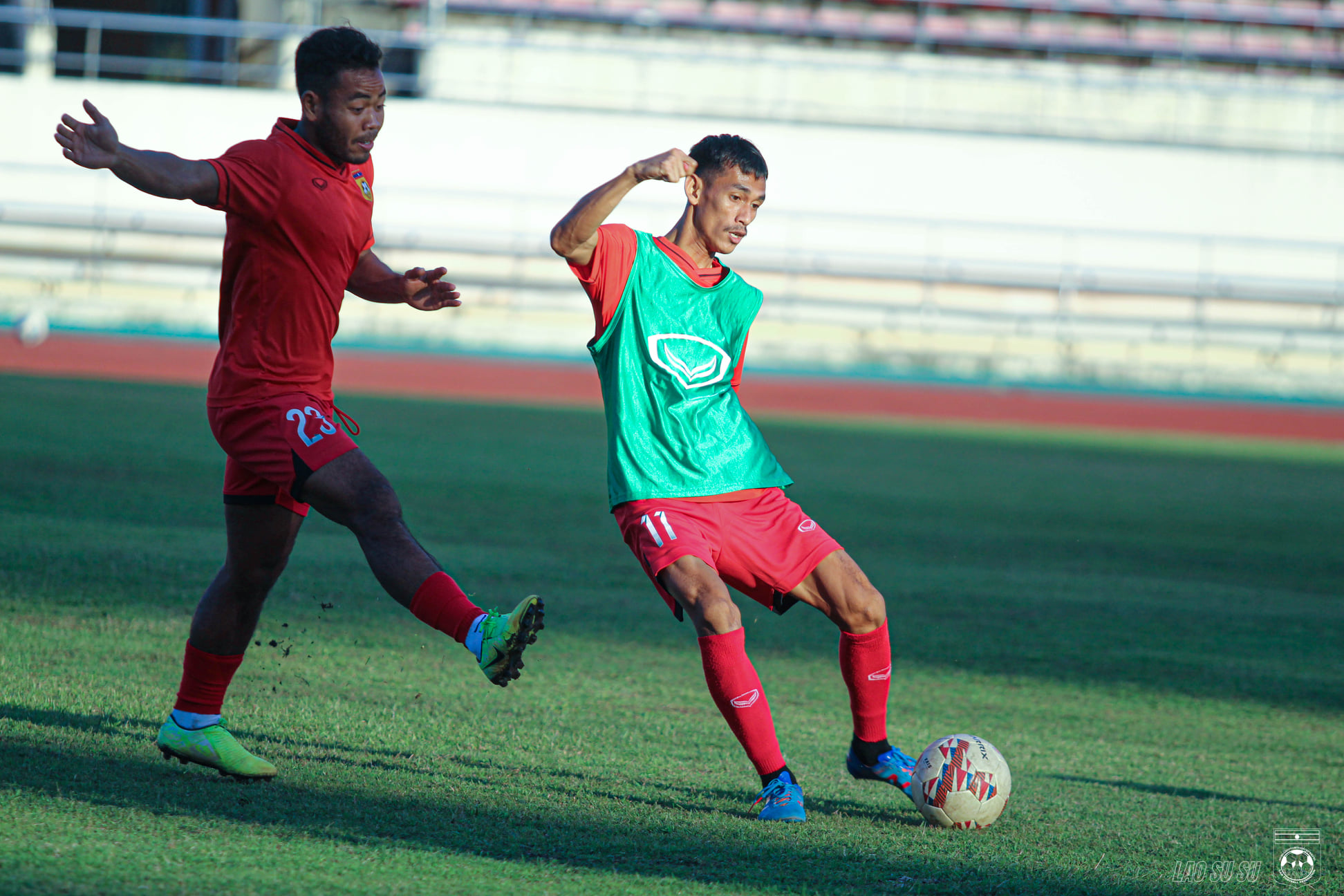 Thiếu quân, tuyển Lào vẫn hăng say luyện tập chuẩn bị gặp tuyển Việt Nam tại AFF Cup 2020 - Ảnh 4.