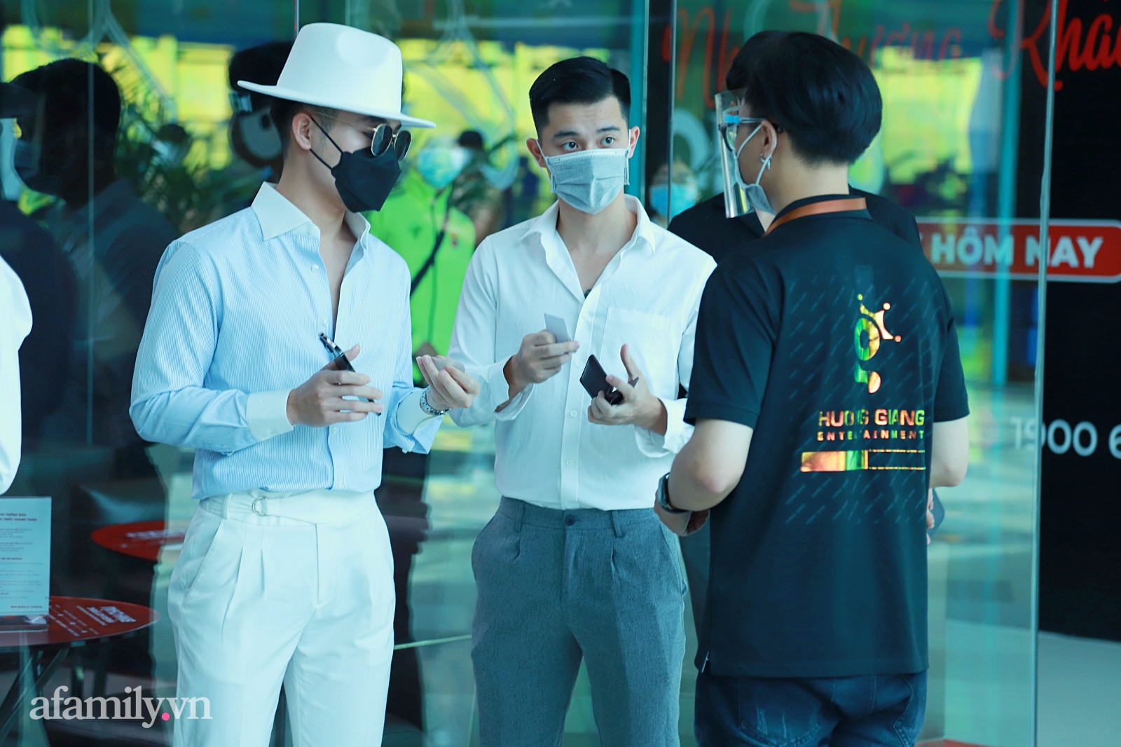 Diễn viên, người mẫu, thí sinh tóc dài, trai Tây tất tần tật đều có trong buổi casting show thực tế mới của Hương Giang - Ảnh 8.