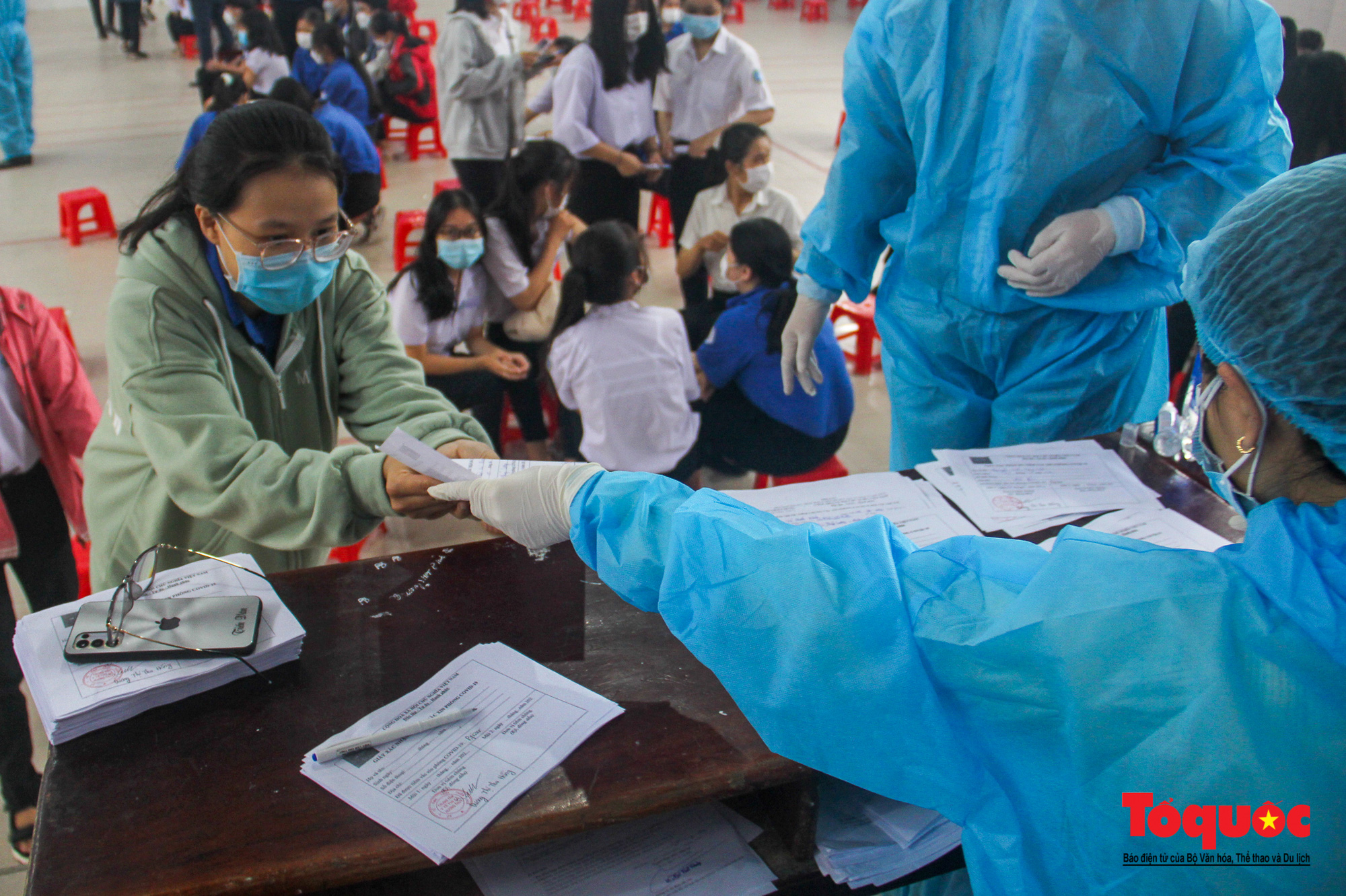 Thừa Thiên Huế triển khai tiêm vaccine phòng COVID-19 cho trẻ - Ảnh 7.