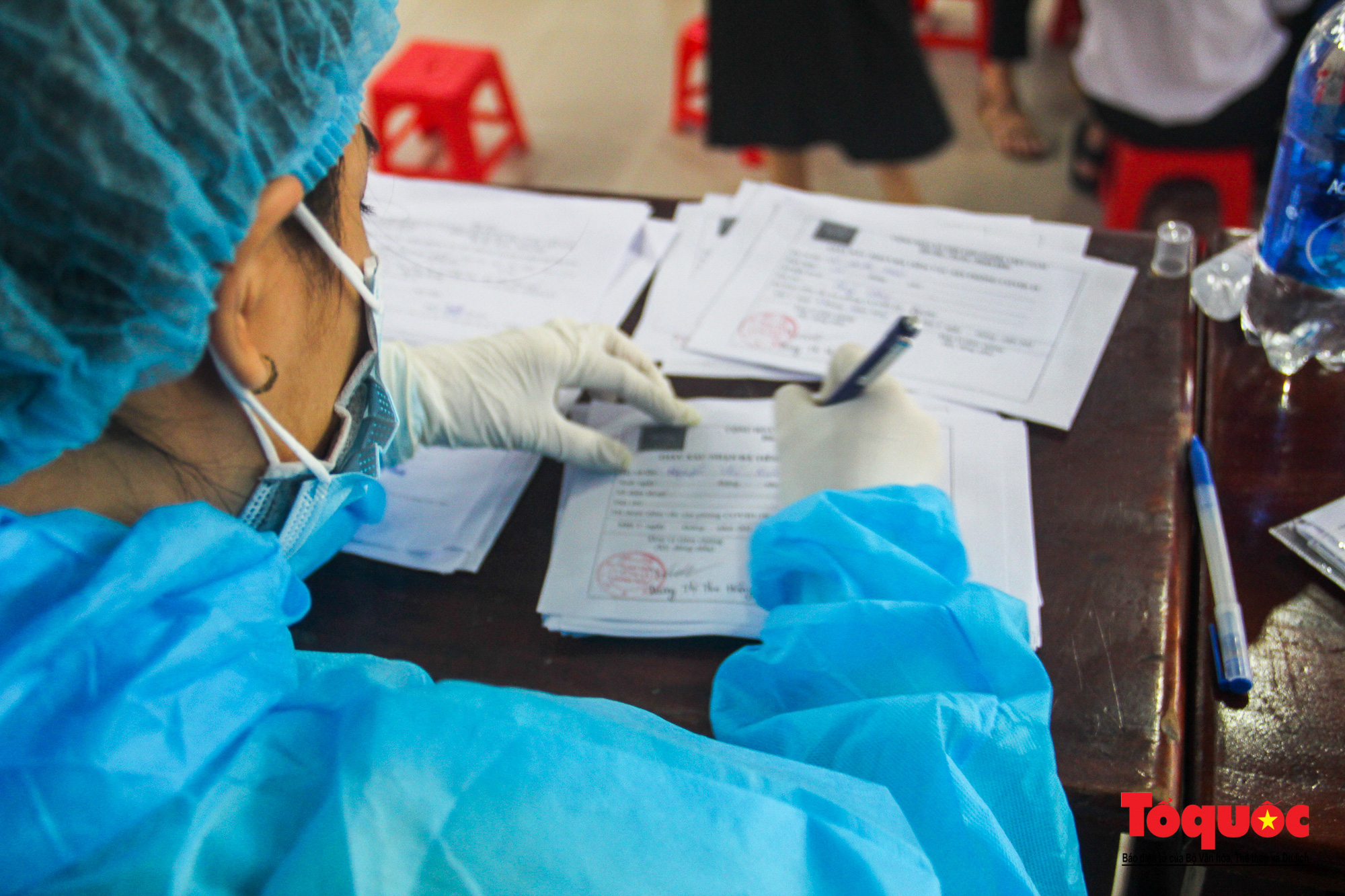 Thừa Thiên Huế triển khai tiêm vaccine phòng COVID-19 cho trẻ - Ảnh 8.