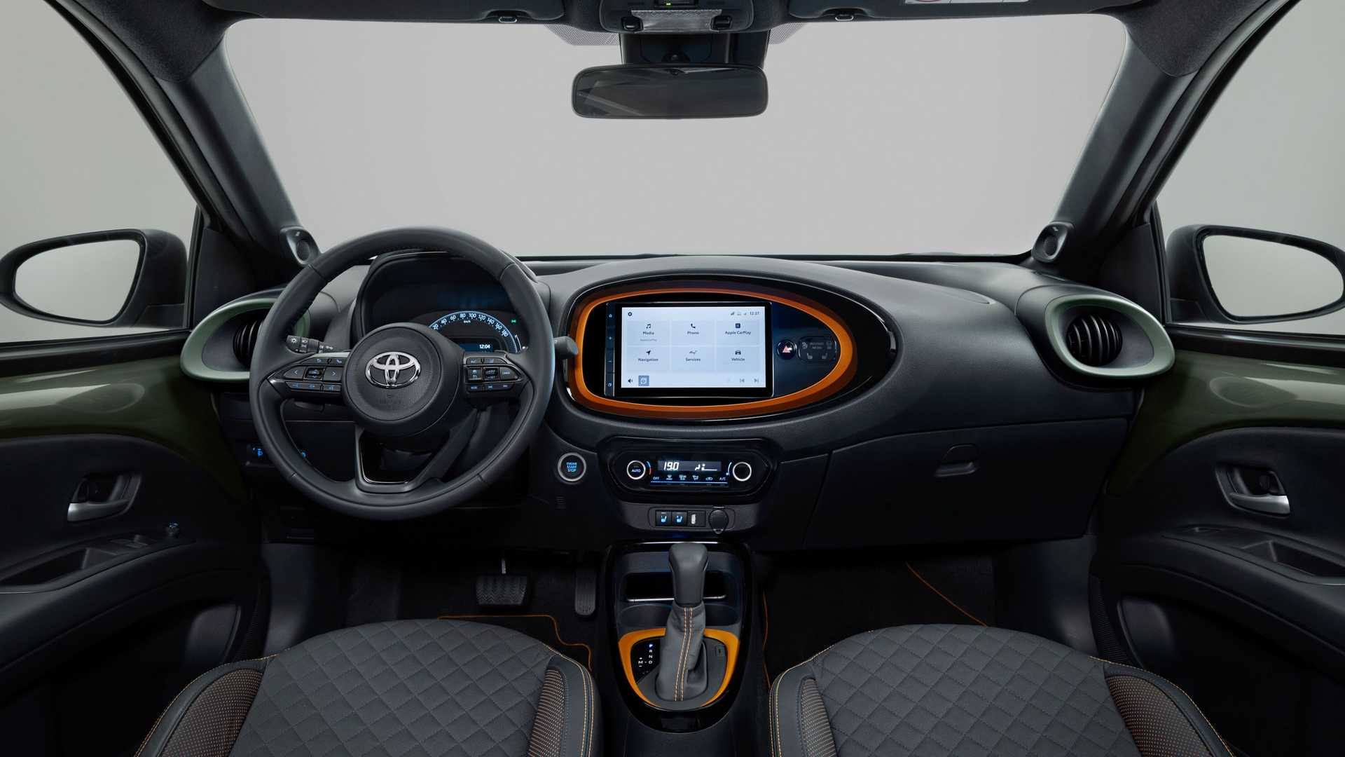 Lexus sắp ra mắt xe giá rẻ: Anh em với Toyota Wigo, thiết kế đẹp, động cơ hybrid 1.5L - Ảnh 4.