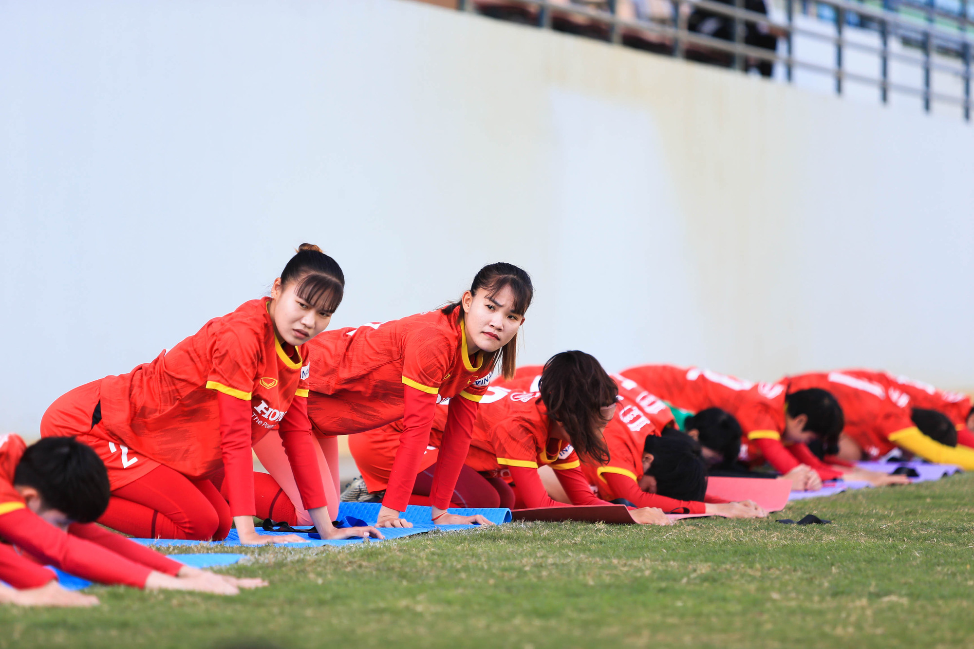 Tuyển nữ Việt Nam rèn quân đấu Nhật Bản, Hàn Quốc tại VCK Asian Cup 2022 - Ảnh 8.