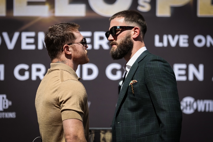 Canelo Alvarez lên tiếng cảnh báo Caleb Plant: Anh bạn nên sở hữu một chiếc cằm thật cứng - Ảnh 2.