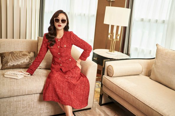Phương Oanh hóa tiểu thư xinh đẹp - Ảnh 2. Phương Oanh hóa tiểu thư xinh đẹp - Ảnh 2.