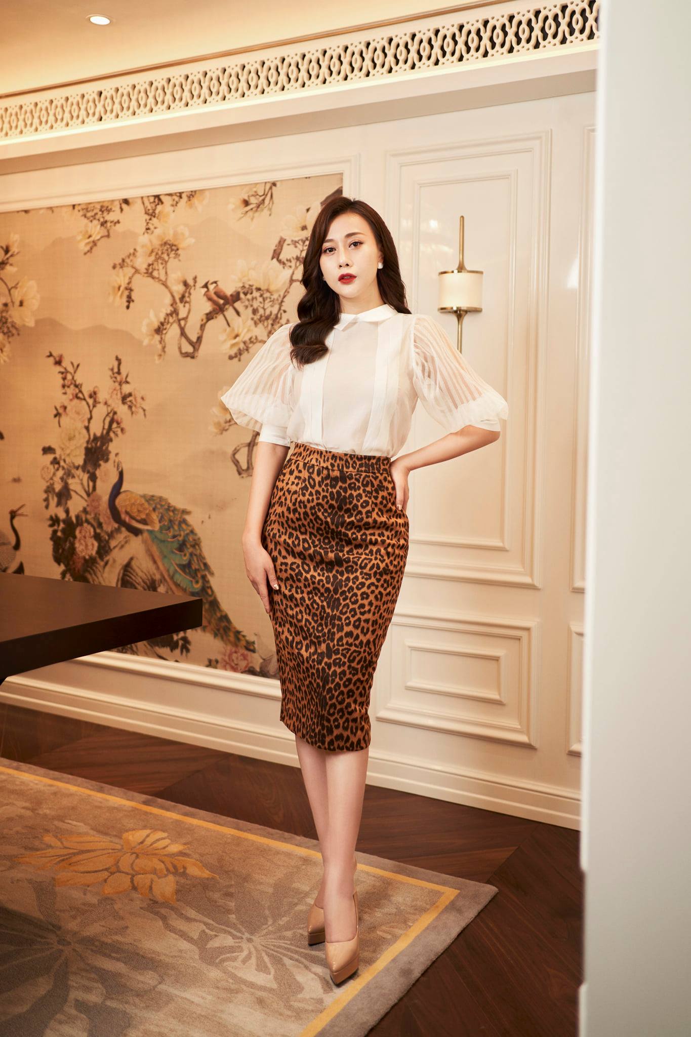 Phương Oanh hóa tiểu thư xinh đẹp - Ảnh 7. Phương Oanh hóa tiểu thư xinh đẹp - Ảnh 7.