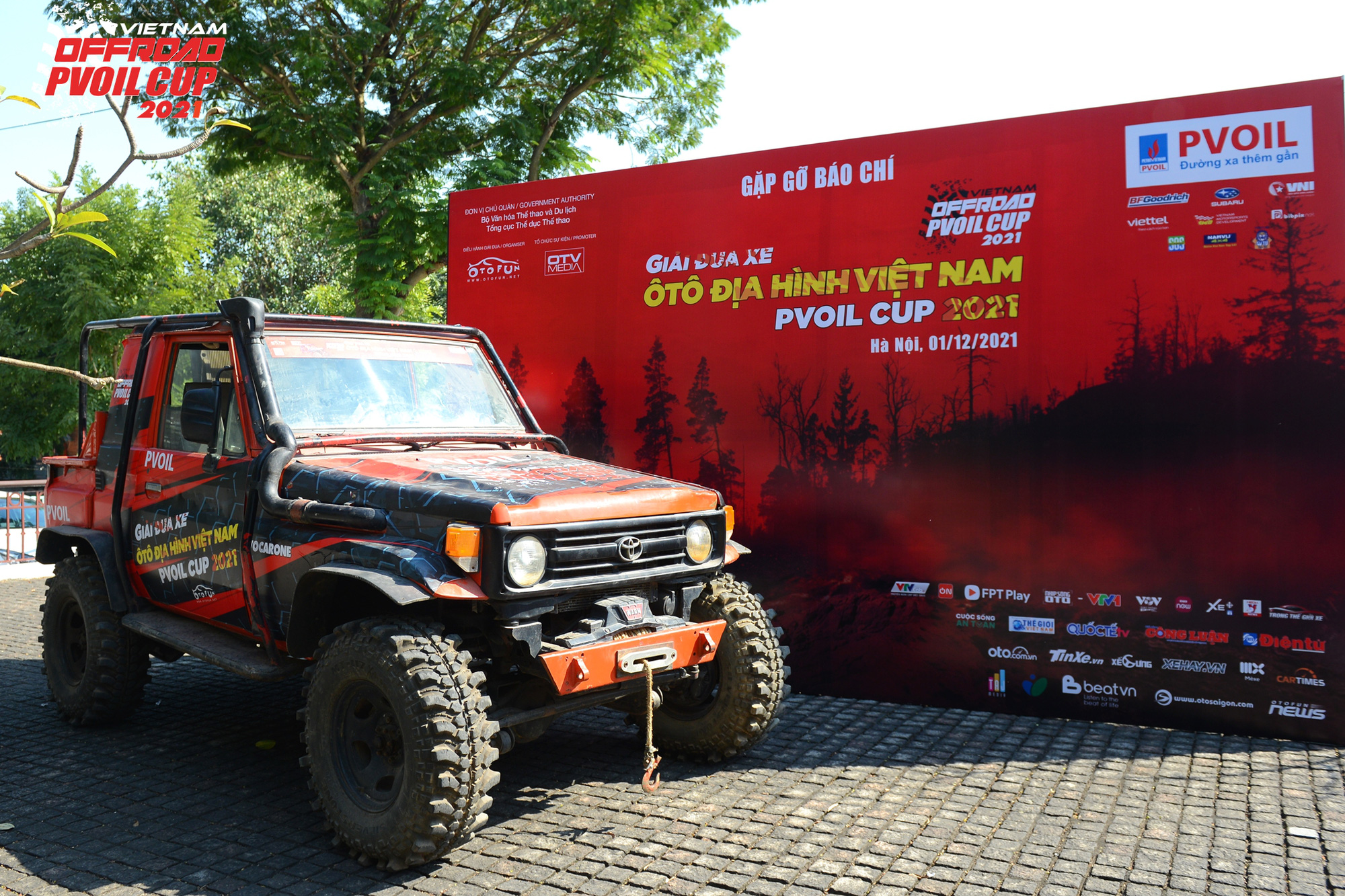 Khởi động giải Đua xe ô tô địa hình Việt Nam PVOIL Cup 2021 - Ảnh 1.