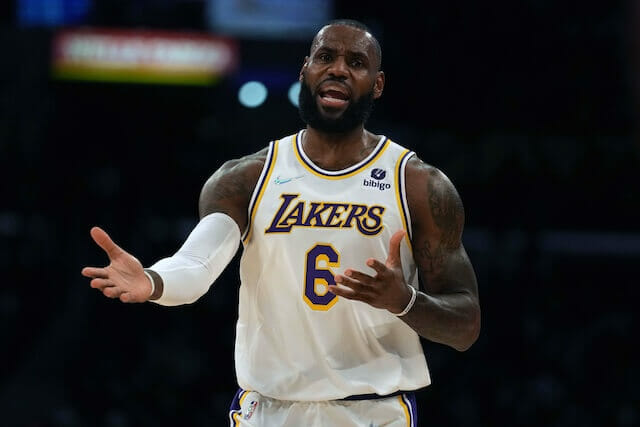 NÓNG: LeBron James dương tính với Covid-19 - Ảnh 1.