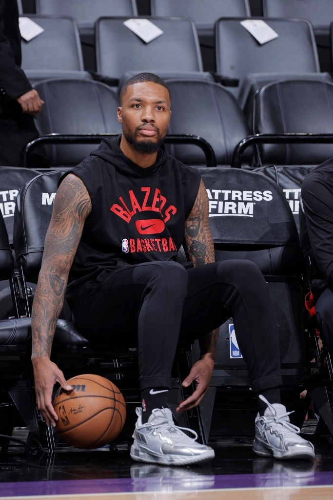 Một lần nữa, Damian Lillard phải minh oan trước tin giả: &quot;Tôi không đòi hỏi một vụ chuyển nhượng&quot; - Ảnh 1.