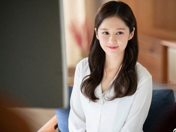 Jang Na-ra xinh đẹp rạng ngời ở tuổi 40 khiến ai nấy đều phải trầm trồ - Ảnh 6.