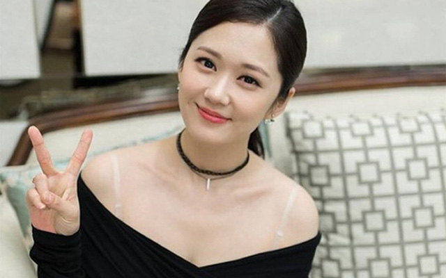 Jang Na-ra xinh đẹp rạng ngời ở tuổi 40 khiến ai nấy đều phải trầm trồ - Ảnh 4.