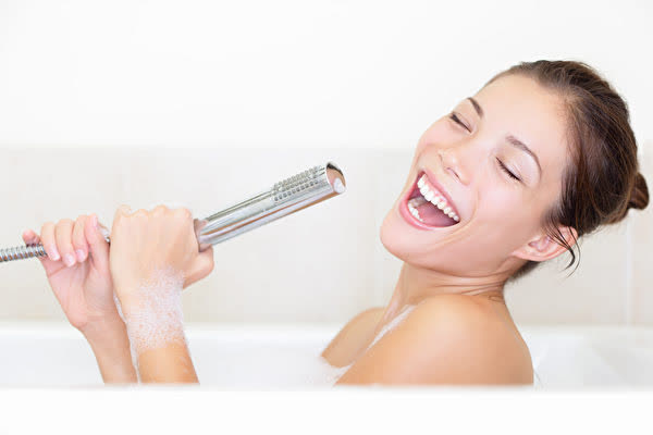 Hành động quái gở trong phòng tắm nhưng mang lại 3 lợi ích bất ngờ cho sức khỏe thể chất và tinh thần: Bạn từng thử chưa? - Ảnh 4.